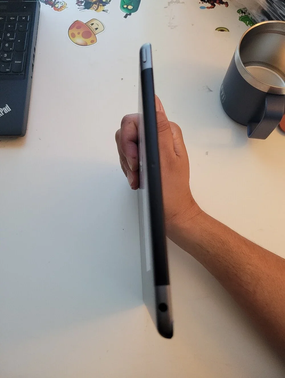 Apple iPad Air 1st Gen Cellular- Black Used **AJ** 32 GB